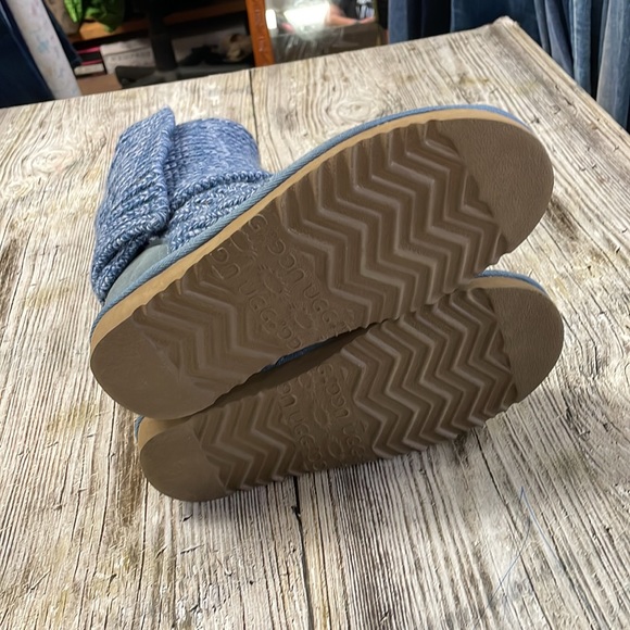 UGG Classic Blue Sweater Boots Great Condition - Picture 4 of 7